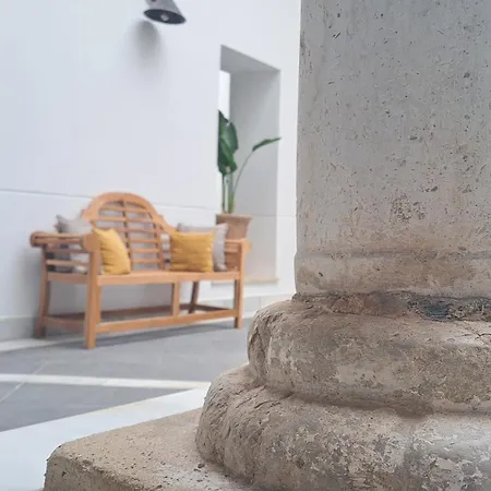 Sherry Center Apartment *