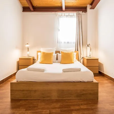 Sherry Center Apartment *