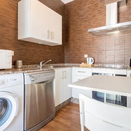 Sherry Center Apartment *